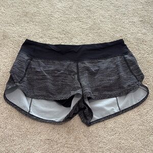 Lululemon Speed Up Short, size 6